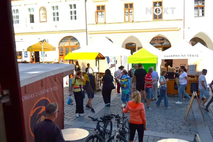 Pronájem obchodního prostoru, Třeboň, Masarykovo nám., 16 m2