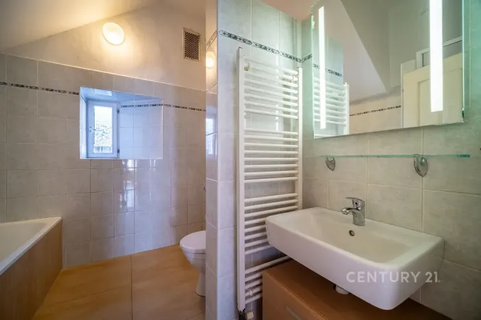Prodej rodinného domu, České Budějovice - České Budějovice 3, Pražská tř., 200 m2