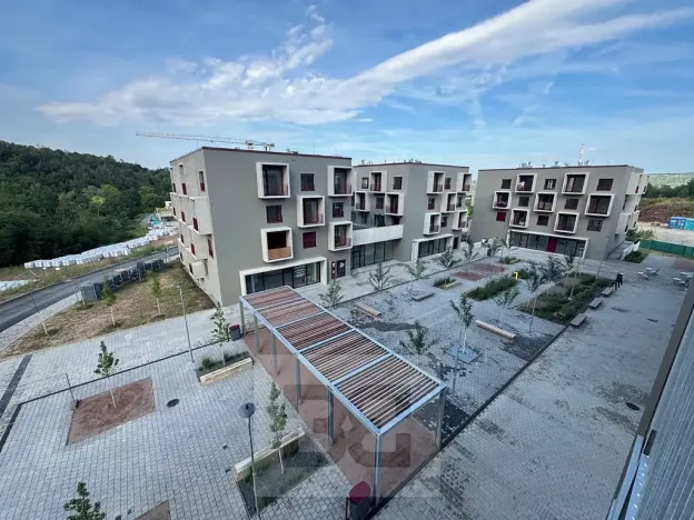 Pronájem bytu 1+kk, Brno, Pod Kavkami, 40 m2