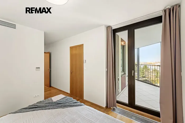 Pronájem bytu 2+kk, Praha - Žižkov, Malešická, 73 m2