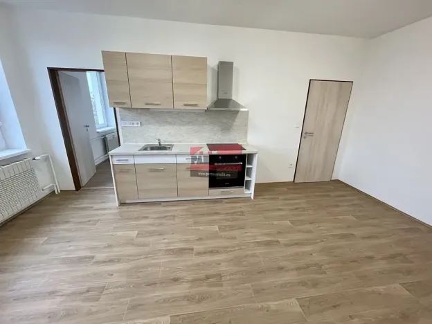 Pronájem bytu 2+kk, Tábor, Čsl. armády, 37 m2