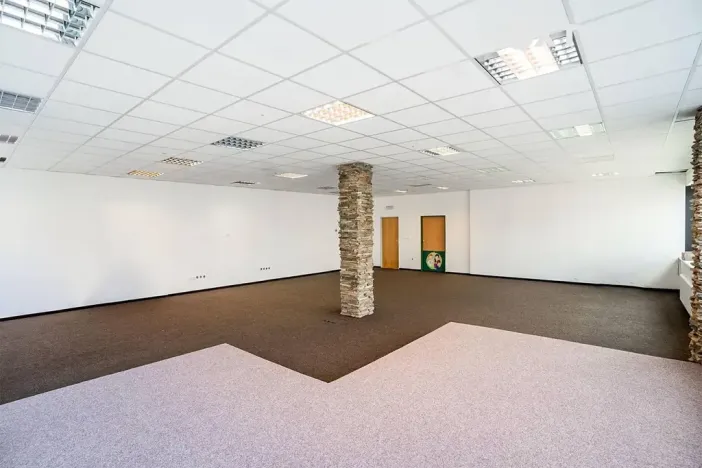 Prodej obchodního prostoru, Vrchlabí, Krkonošská, 905 m2