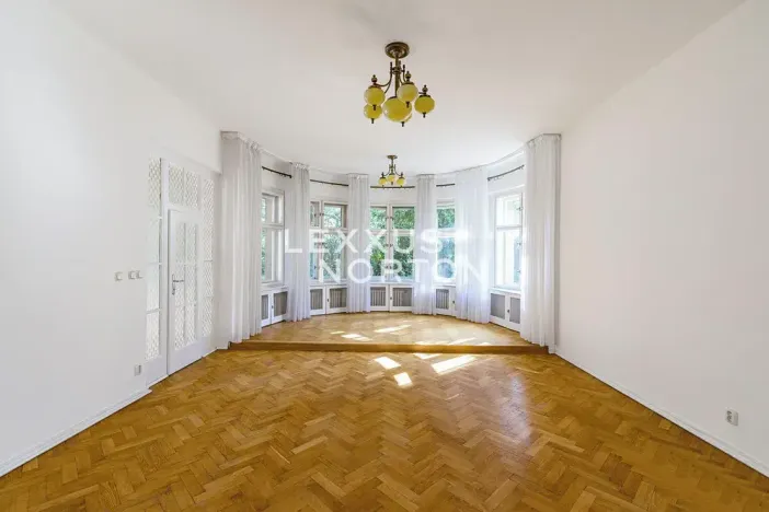 Prodej bytu 6+kk a větší, Praha - Střešovice, Cukrovarnická, 228 m2
