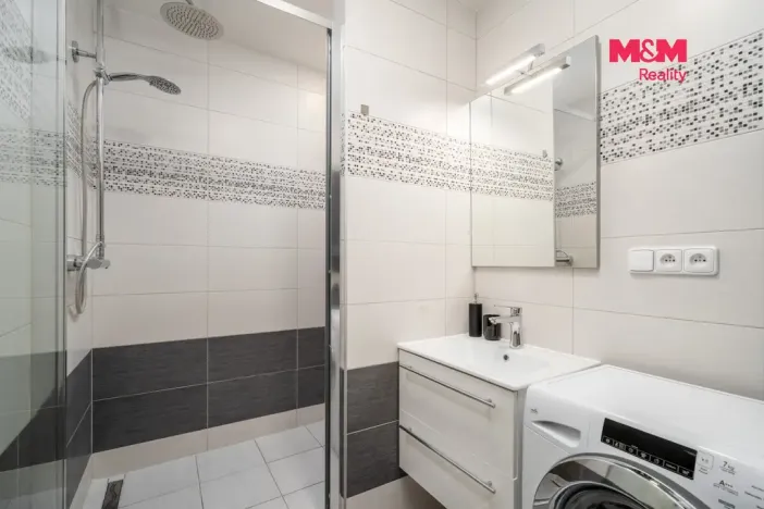 Prodej bytu 2+1, Ústí nad Labem - Neštěmice, Na Výšině, 62 m2