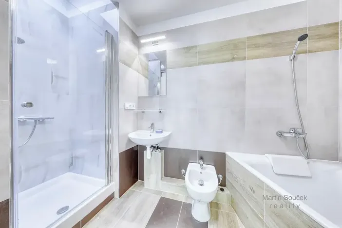 Prodej bytu 2+kk, Praha - Střešovice, Na Petynce, 89 m2