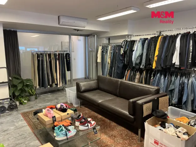 Pronájem obchodního prostoru, Brno - Brno-město, Masarykova, 30 m2