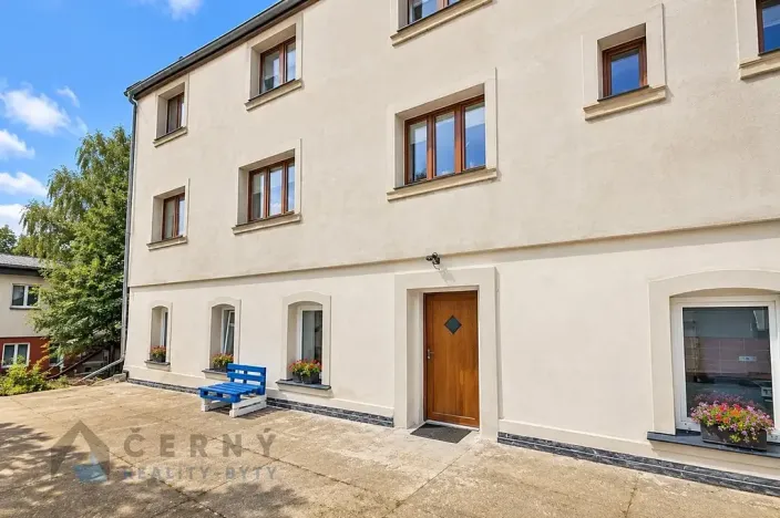 Pronájem bytu 1+kk, Liberec, nám. Sokolovské, 45 m2