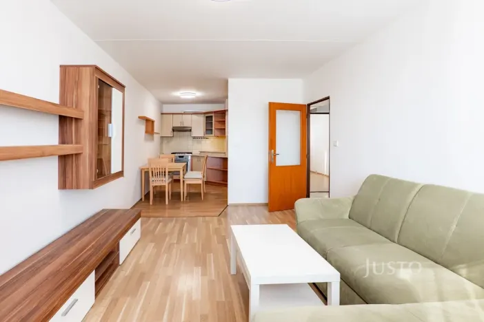 Pronájem bytu 3+kk, Praha - Petrovice, Rezlerova, 63 m2