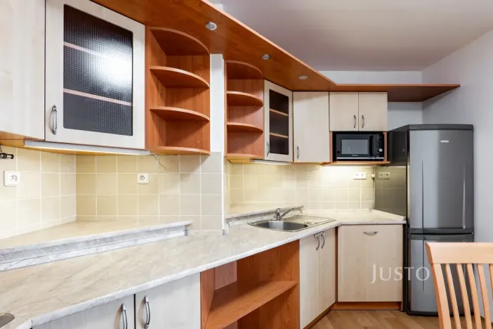 Pronájem bytu 3+kk, Praha - Petrovice, Rezlerova, 63 m2