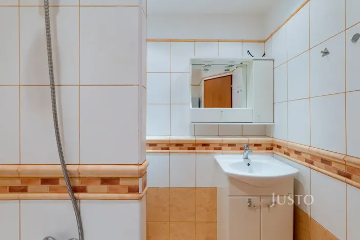 Pronájem bytu 3+kk, Praha - Petrovice, Rezlerova, 63 m2
