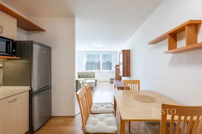Pronájem bytu 3+kk, Praha - Petrovice, Rezlerova, 63 m2