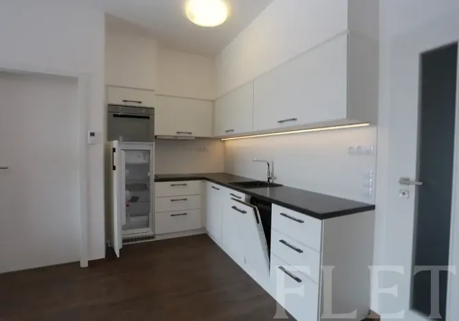 Pronájem bytu 2+kk, Praha - Karlín, U Mlýnského kanálu, 57 m2