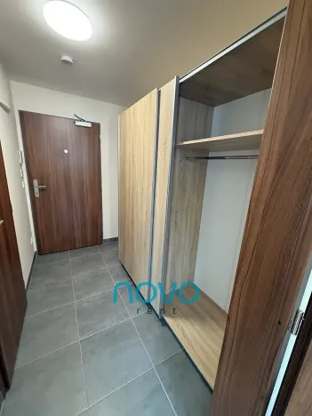 Pronájem bytu 1+kk, Praha - Hostivař, Arnošta Staňka, 35 m2