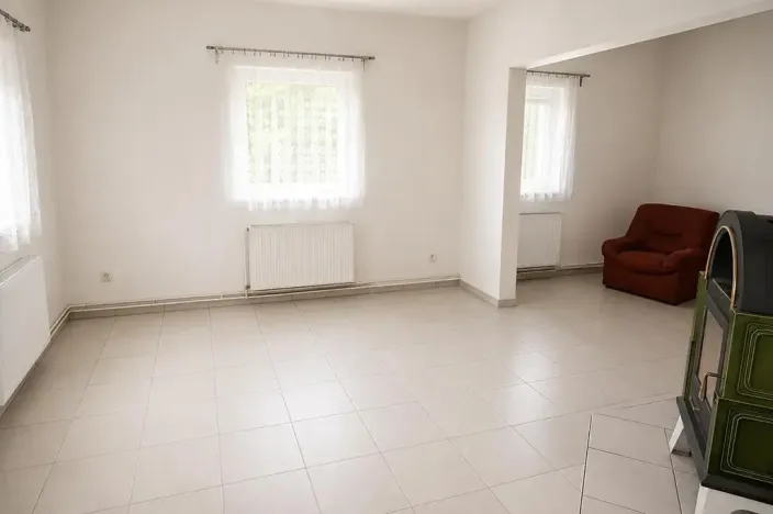 Prodej podílu rodinného domu, Vintířov, 200 m2