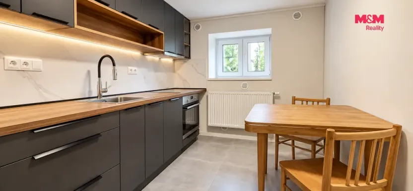 Pronájem atypického bytu, Pardubice - Bílé Předměstí, Ke Tvrzi, 18 m2