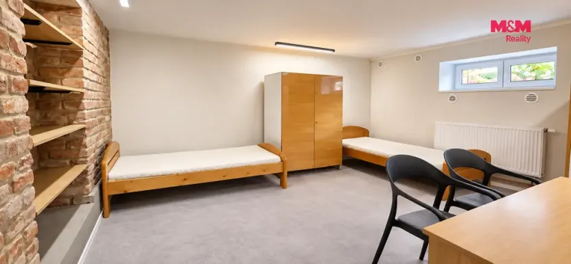 Pronájem atypického bytu, Pardubice - Bílé Předměstí, Ke Tvrzi, 18 m2