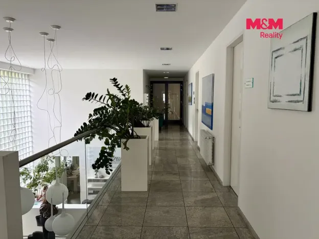 Pronájem obchodního prostoru, Pardubice - Zelené Předměstí, Jiráskova, 10 m2