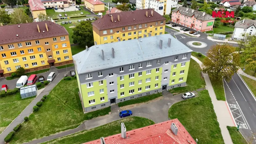 Prodej bytu 3+1, Klášterec nad Ohří - Miřetice u Klášterce nad Ohří, Václava Řezáče, 64 m2