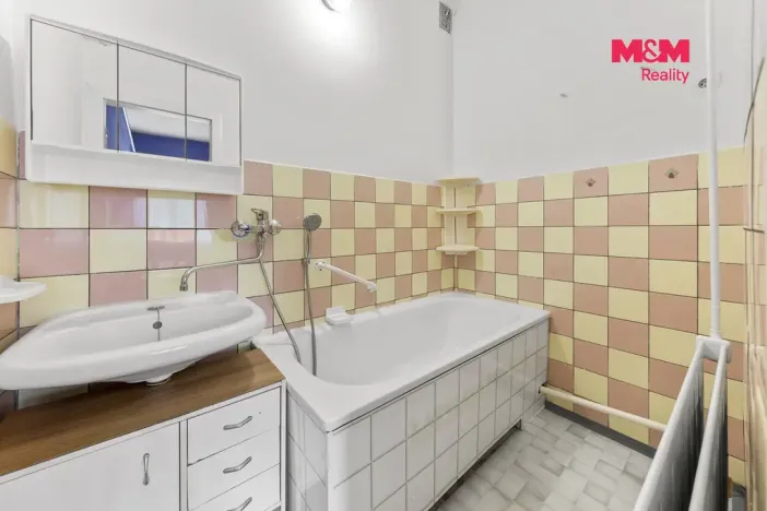Prodej rodinného domu, Chlumec - Český Újezd, 190 m2
