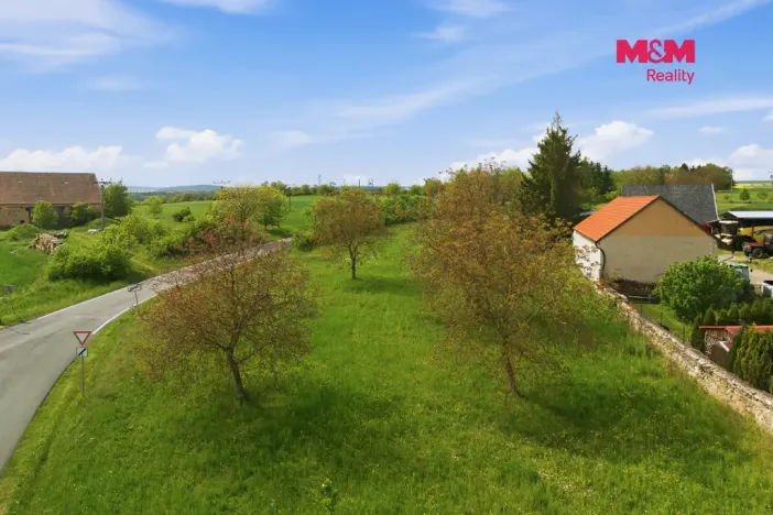 Prodej pozemku pro bydlení, Břežany, 8048 m2