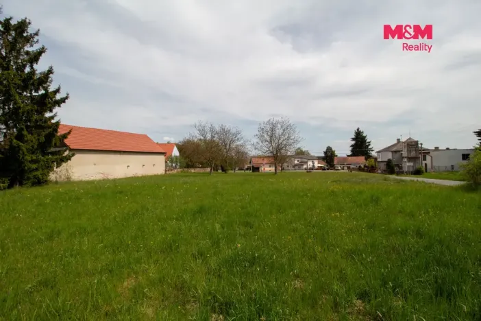 Prodej pozemku pro bydlení, Břežany, 8048 m2