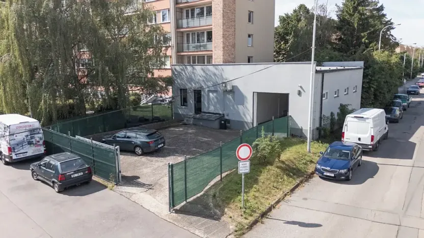 Prodej skladu, Praha - Horní Počernice, Komárovská, 210 m2