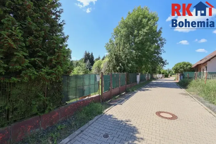 Prodej pozemku pro bydlení, Český Brod, Na Bělidle, 1717 m2
