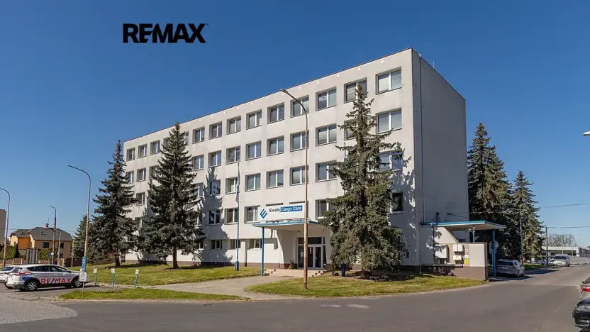 Pronájem kanceláře, Česká Lípa, Děčínská, 350 m2