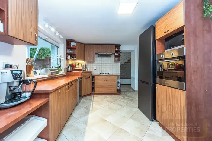 Prodej rodinného domu, Praha, Hájová, 166 m2