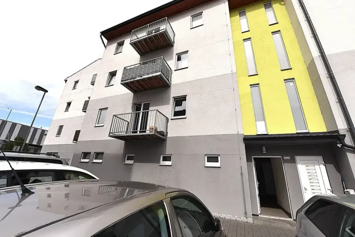 Pronájem bytu 1+kk, Kladno, Generála Selnera, 37 m2
