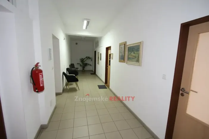 Pronájem komerční nemovitosti, Znojmo, Tovární, 18 m2