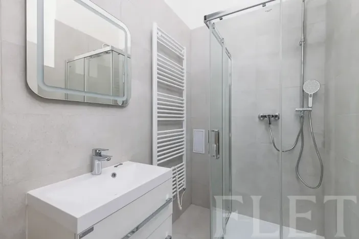 Prodej bytu 2+kk, Praha - Holešovice, U vody, 45 m2