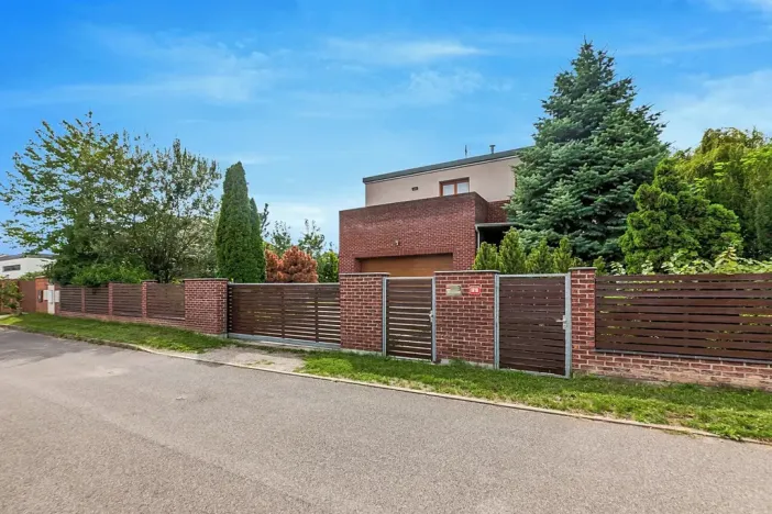Prodej rodinného domu, Černošice, Malinová, 300 m2
