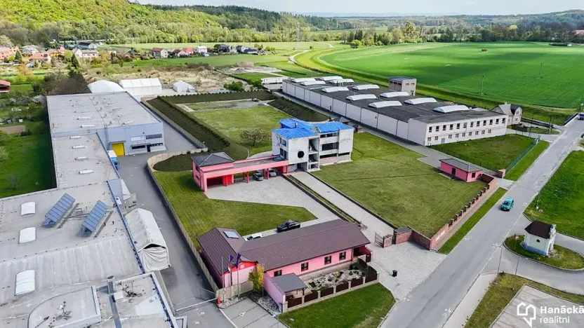 Prodej komerčního pozemku, Moravičany, 13670 m2