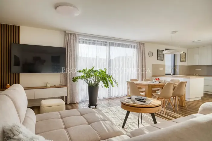 Prodej rodinného domu, Kamenice nad Lipou, Dobšova, 215 m2