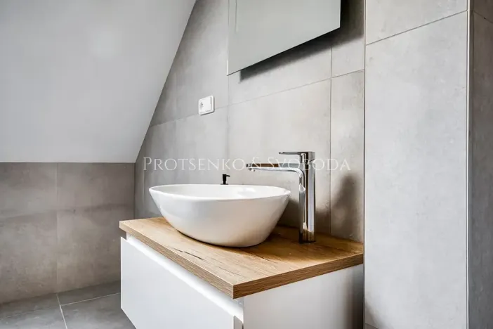 Prodej rodinného domu, Kamenice nad Lipou, Dobšova, 215 m2