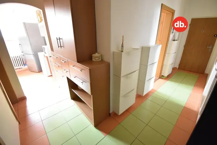 Pronájem bytu 3+1, Karlovy Vary, Majakovského, 74 m2
