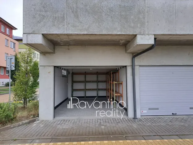 Pronájem garáže, Šlapanice, 22 m2