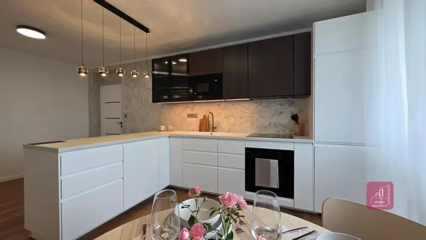 Prodej bytu 4+kk, Mokrá-Horákov, 72 m2