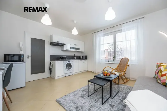 Pronájem bytu 1+kk, Praha - Stodůlky, Smíchovská, 24 m2