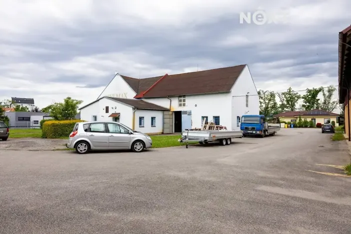 Pronájem výrobních prostor, Boršov nad Vltavou, 400 m2