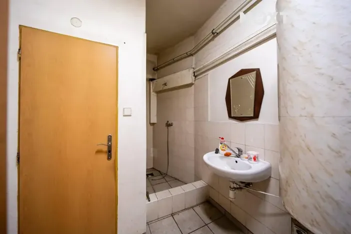 Pronájem výrobních prostor, Boršov nad Vltavou, 400 m2