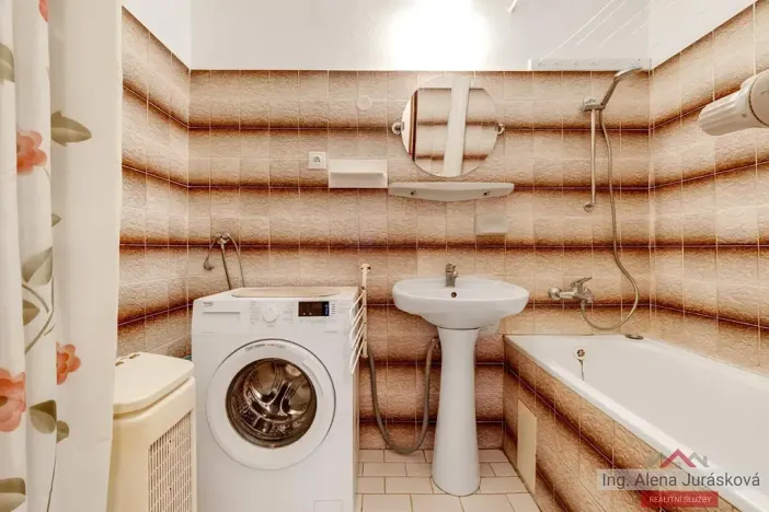 Prodej bytu 3+1, Klecany, Na skalkách, 71 m2
