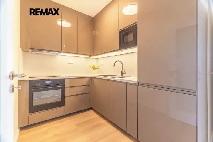 Pronájem bytu 2+kk, Praha - Hlubočepy, Divíškové, 50 m2