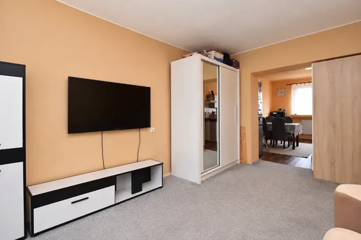 Prodej bytu 2+1, Chvaletice, Dukelská, 54 m2