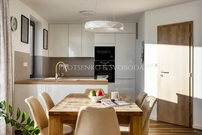 Prodej rodinného domu, Kamenice nad Lipou, Dobšova, 215 m2