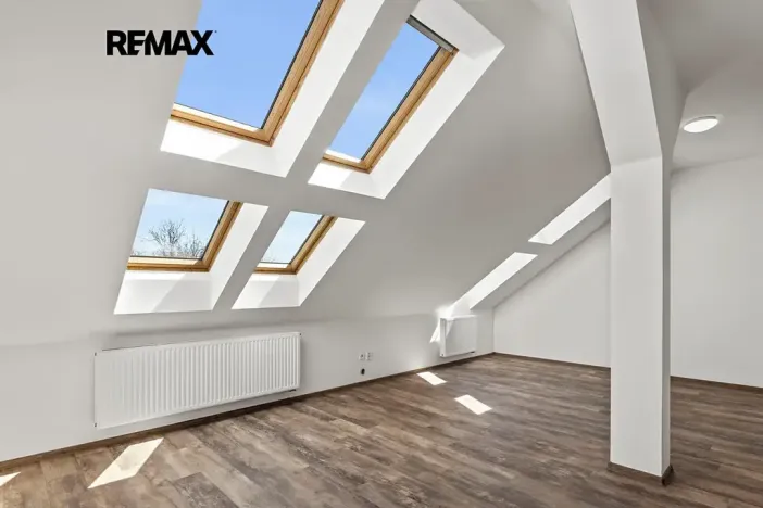 Prodej bytu 1+kk, Pardubice, Železničního pluku, 43 m2