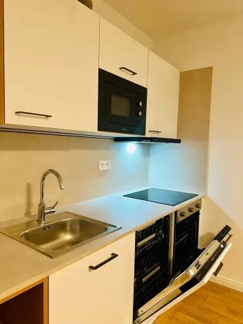 Pronájem bytu 2+kk, Praha - Vinohrady, Varšavská, 56 m2