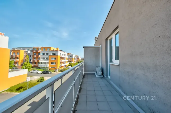 Pronájem bytu 1+kk, Praha - Kyje, Sicherova, 33 m2