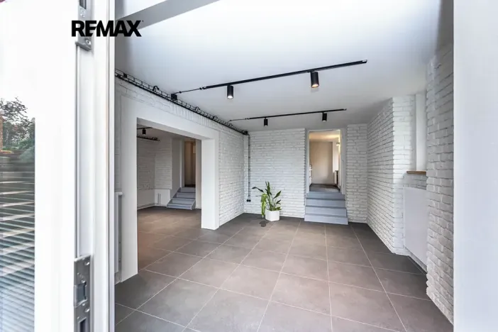 Pronájem kanceláře, Praha - Smíchov, U smíchovského hřbitova, 53 m2